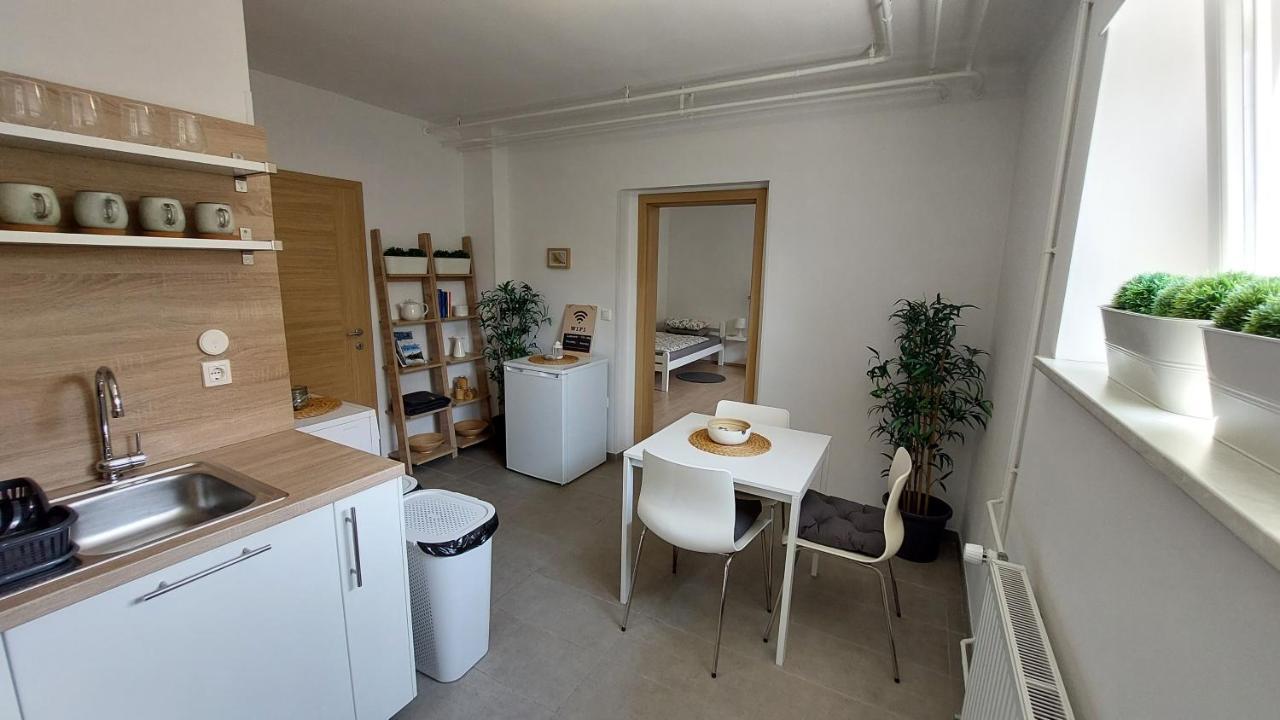 City Lodge Pine, Free Parking ليوبليانا المظهر الخارجي الصورة